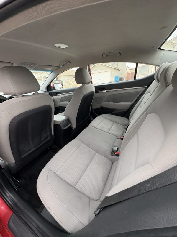 2019 Hyundai Elantra SEL Sedan 4D - Image 8